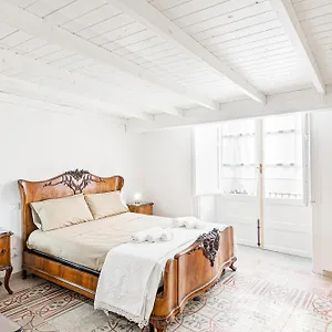 https://palazzo-dei-normanni-stylish-apartment.palermohotels.org